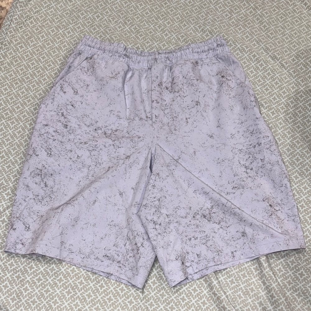 Lululemon Men's Gray Shorts